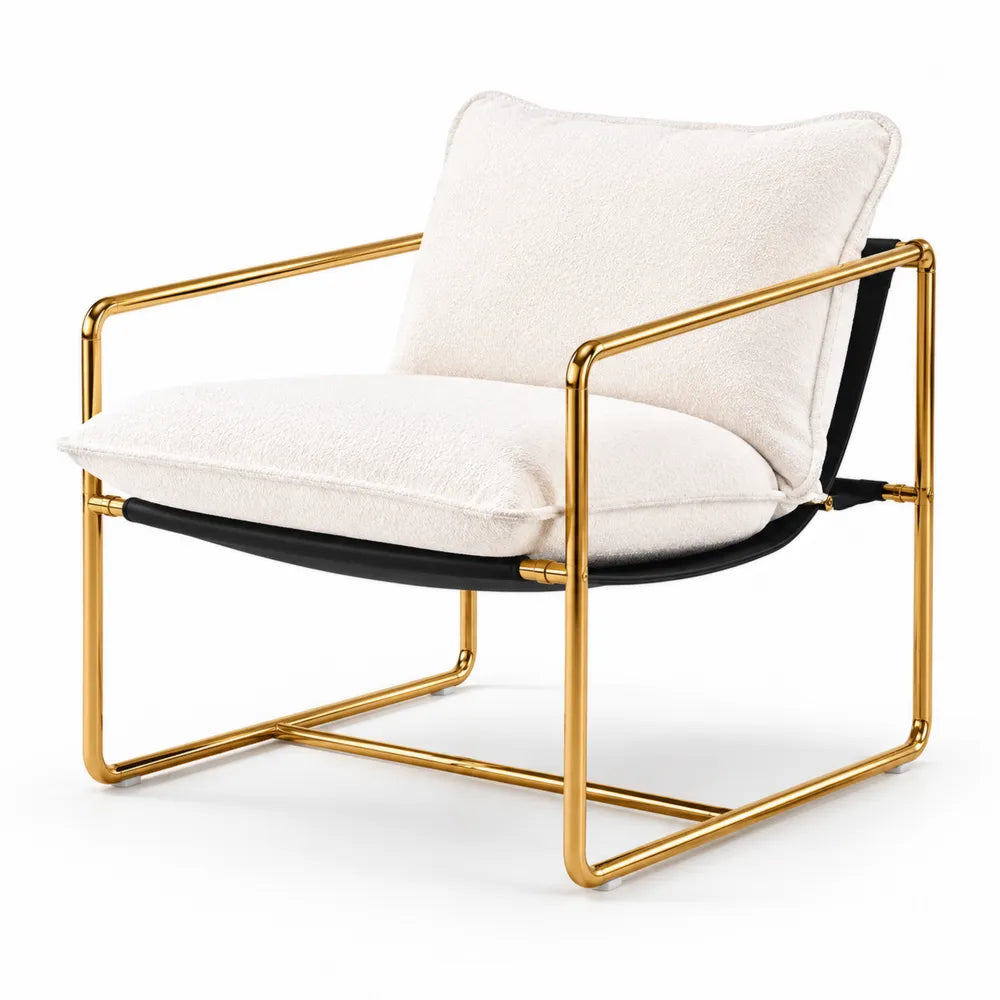 Fauteuil en métal doré avec coussins en tissu blanc